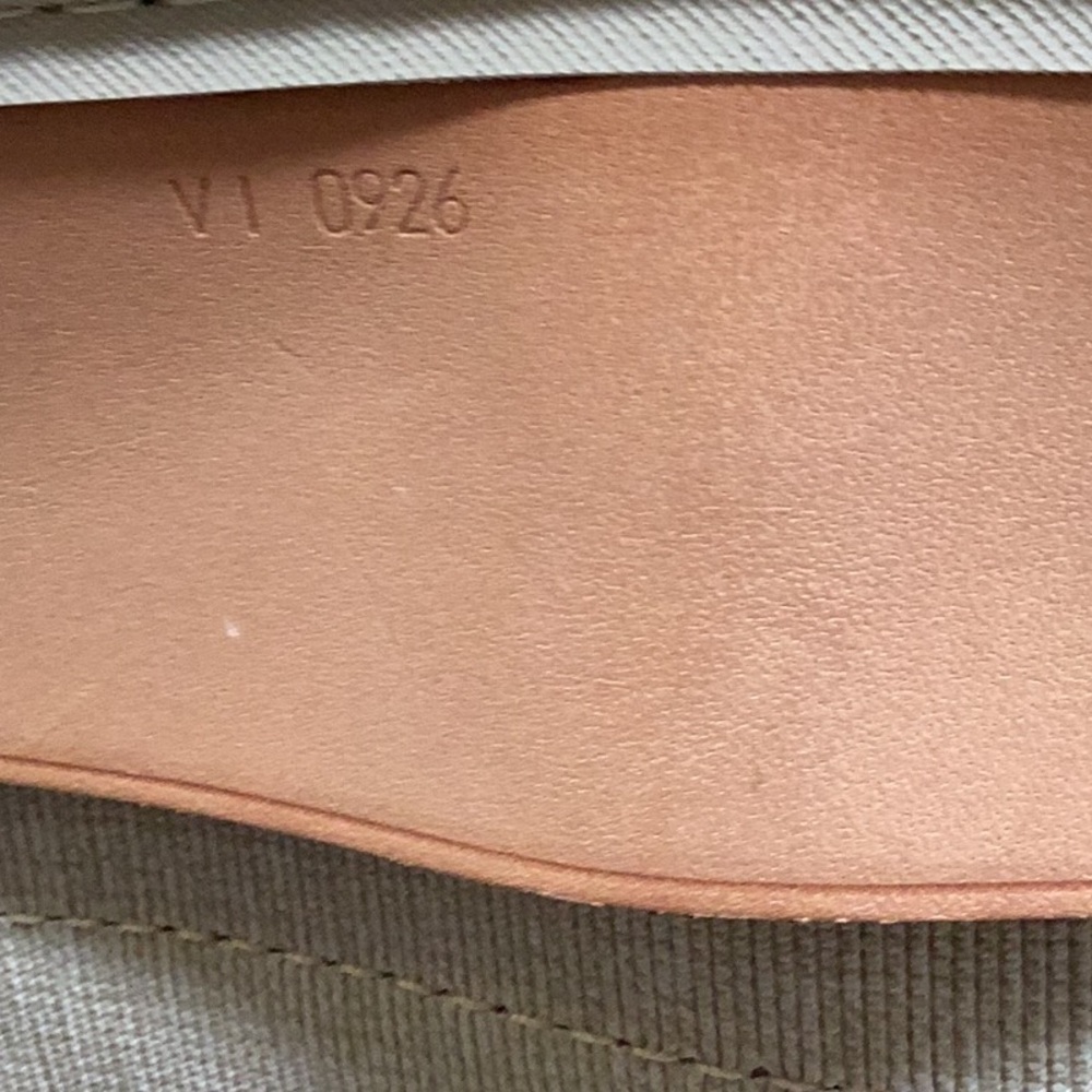 Loui Vuitton authentic. Travel luggage. - Picture 9 of 14